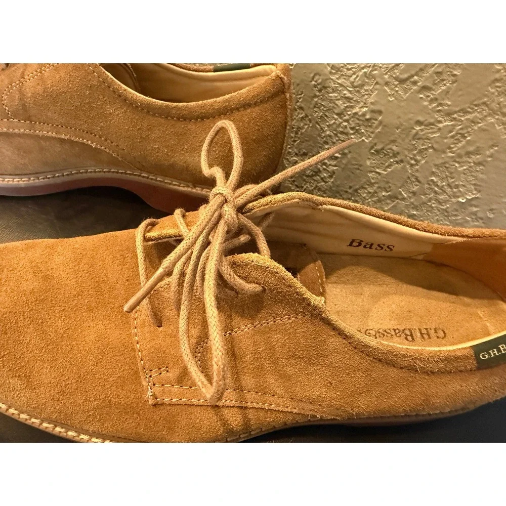 GH Bass and Co Mens Tan Suede Buck Derby Shoes Lace Up Classic Round Toe
